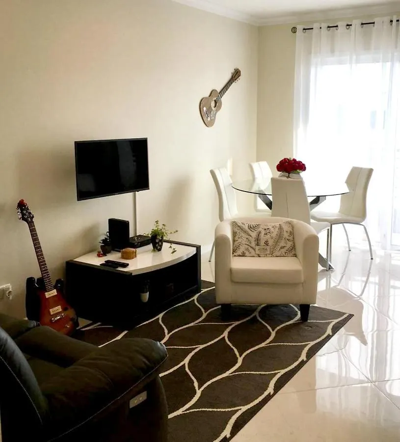Modern Apartment In Funchal Near City Centre 80M² Φουνκάλ