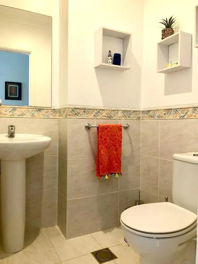 Modern Apartment In Funchal Near City Centre 80M² Φουνκάλ