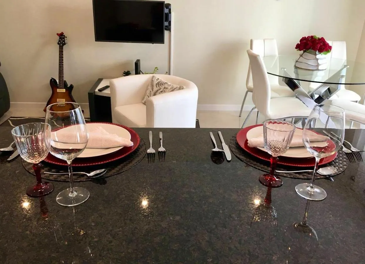 Modern Apartment In Funchal Near City Centre 80M²