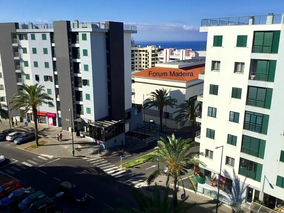 Modern Apartment In Funchal Near City Centre 80M²  Funchal (Madeira)