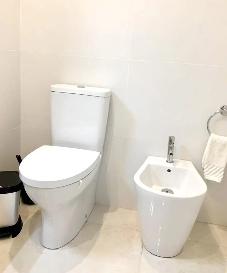 Modern Apartment In Funchal Near City Centre 80M²